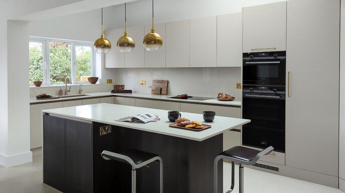 Kitchen Ideas- Veneer and matt cabinets