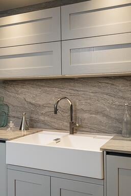 Handleless Shaker