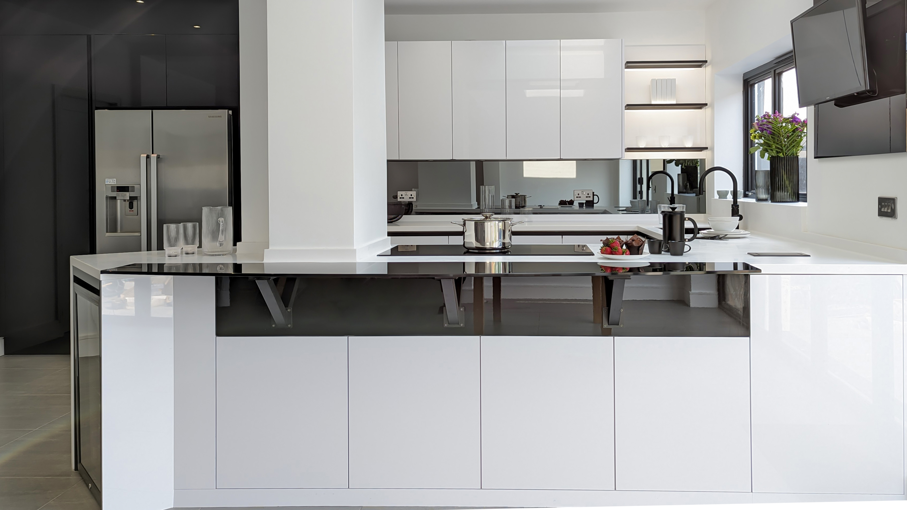 Gloss White & Black Kitchen in Highams Park
